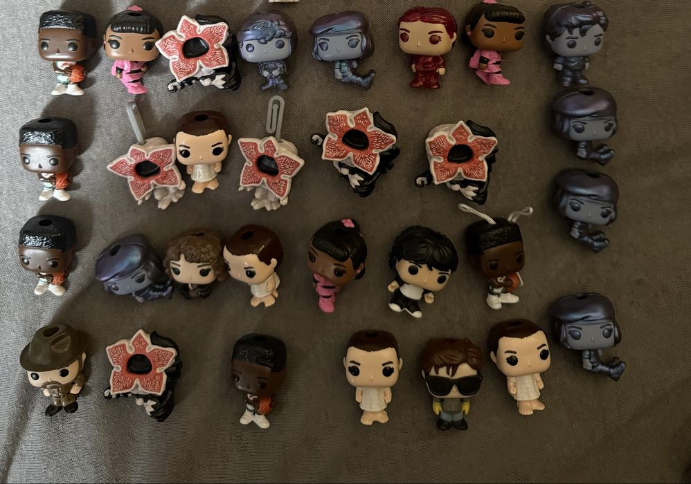 Продаж Кіндер Дуже дивні дива, Strangers Things