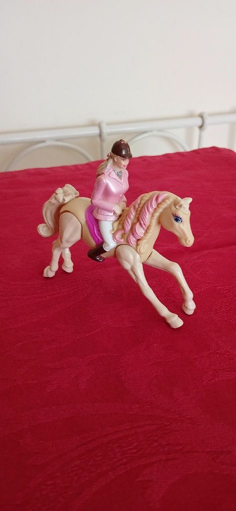Barbie com cavalo, Burger King, nova