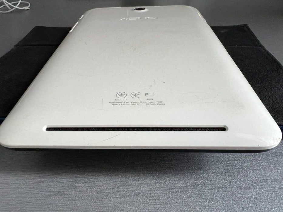 Планшет Asus MeMO Pad HD 7 K00B 4 ядра, IPS