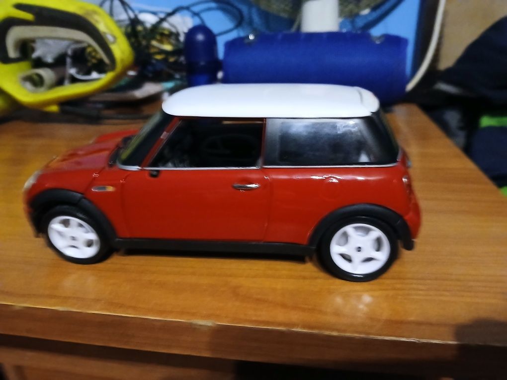 carrinho de colecção mini cooper escala 1/18