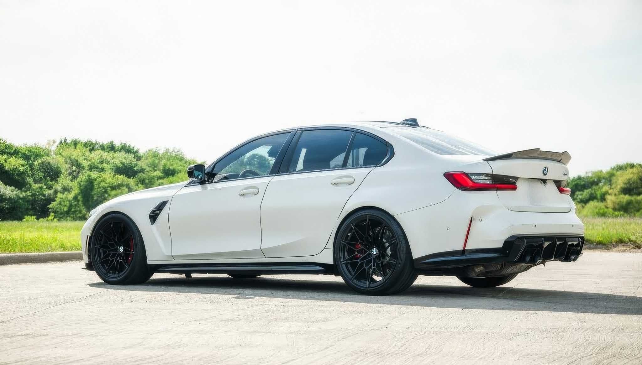BMW M3      2021
