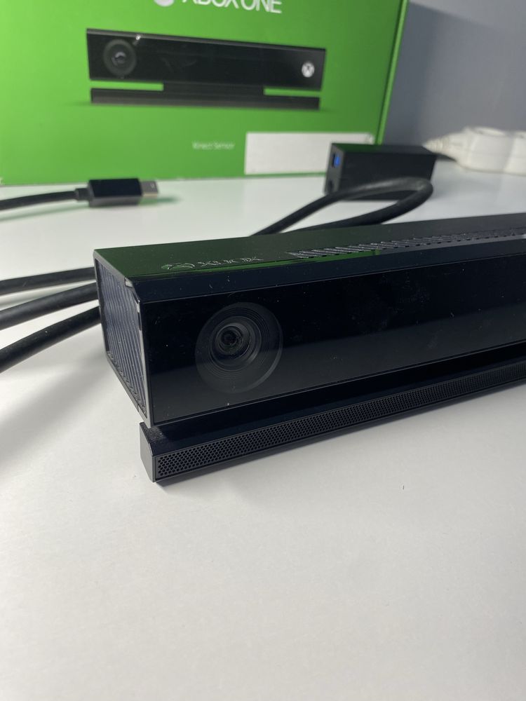 Kinect XBOX ONE + adapter XBOX ONE S + gra