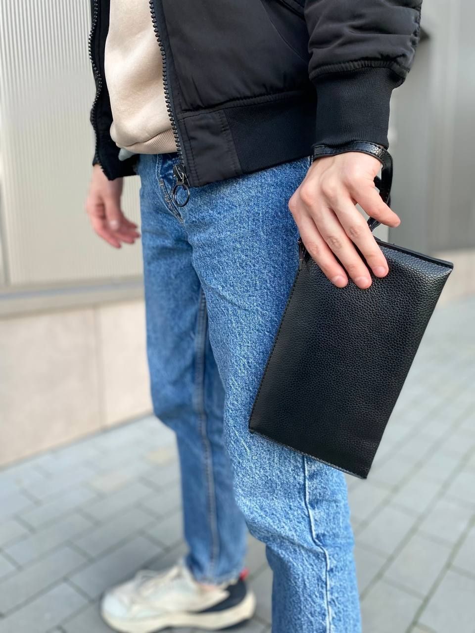Мужская барсетка/портмоне в черном класическом цвете.