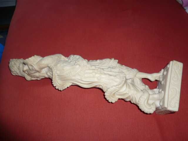 Alabaster figurka bogini 46cm