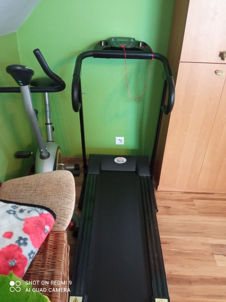 Bieżnia  elektryczna Homcom uszkodzona