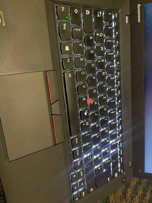 Ігровий ноутбук і5-5300 8 ггб озу відеокарта 4 ггб SDD все працює