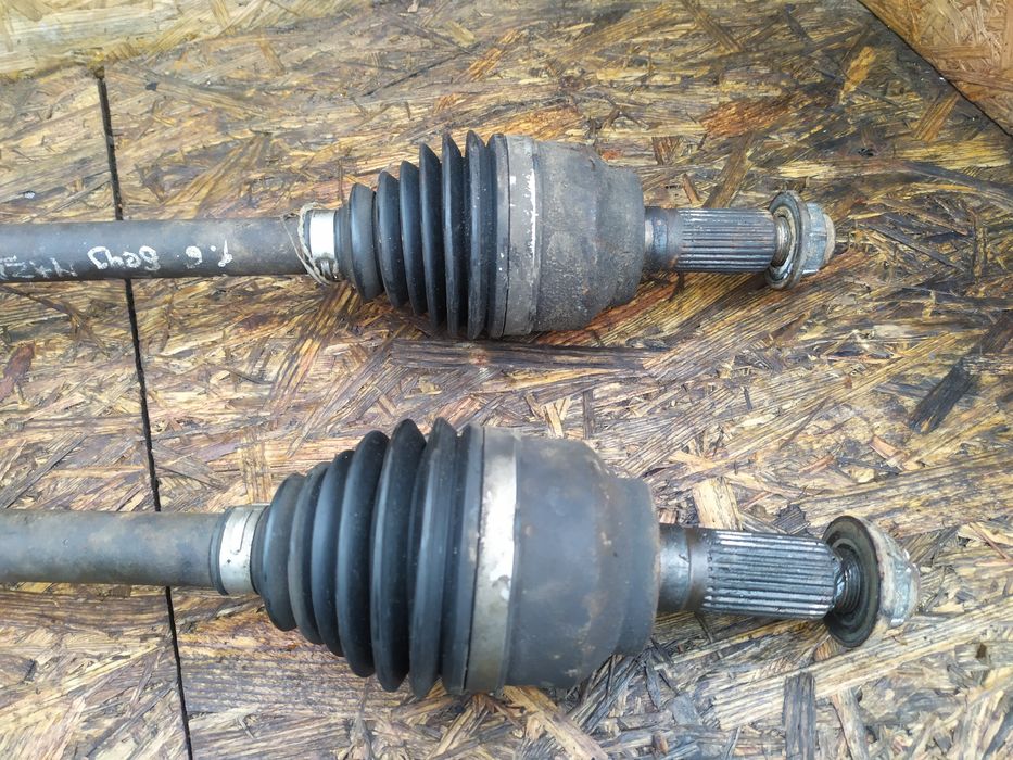 Полуось приводний вал Mazda 3 1.6 Мазда 3 1.6 3