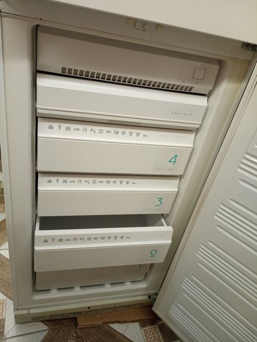 Продам холодильник