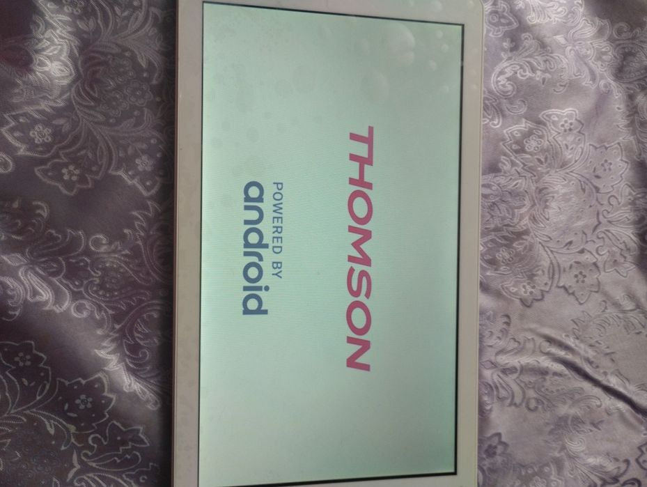 Планшет THOMSON новий