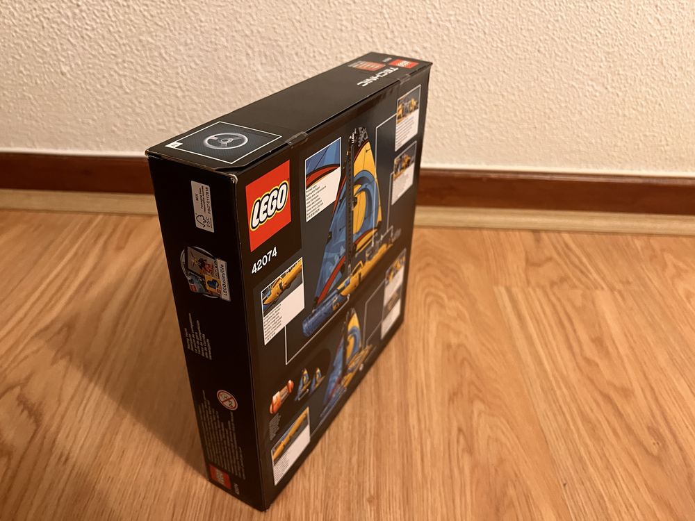 Lego TECHNIC 42074 - caixa nunca aberta