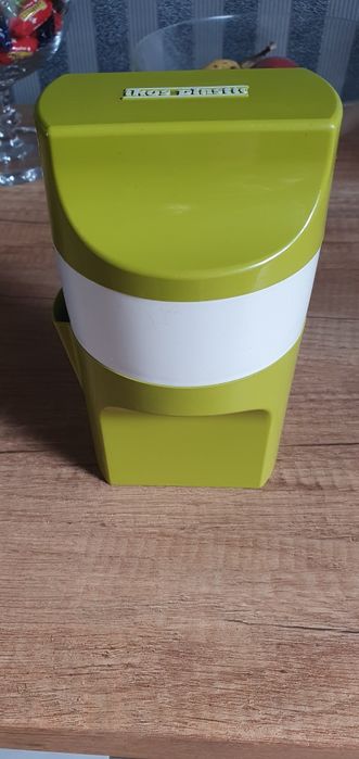 Ręczna wyciskarka do cytrusów