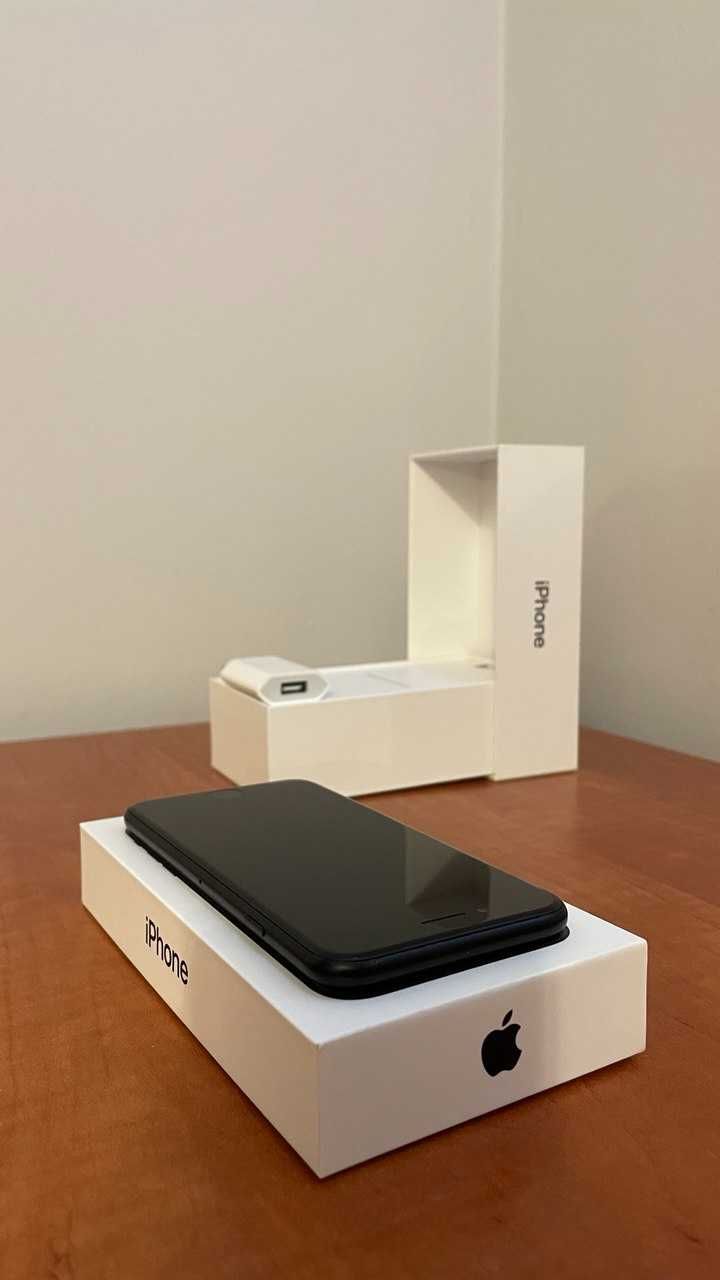 iPhone SE 2020 64GB Czarny - Super Stan + Pudełko