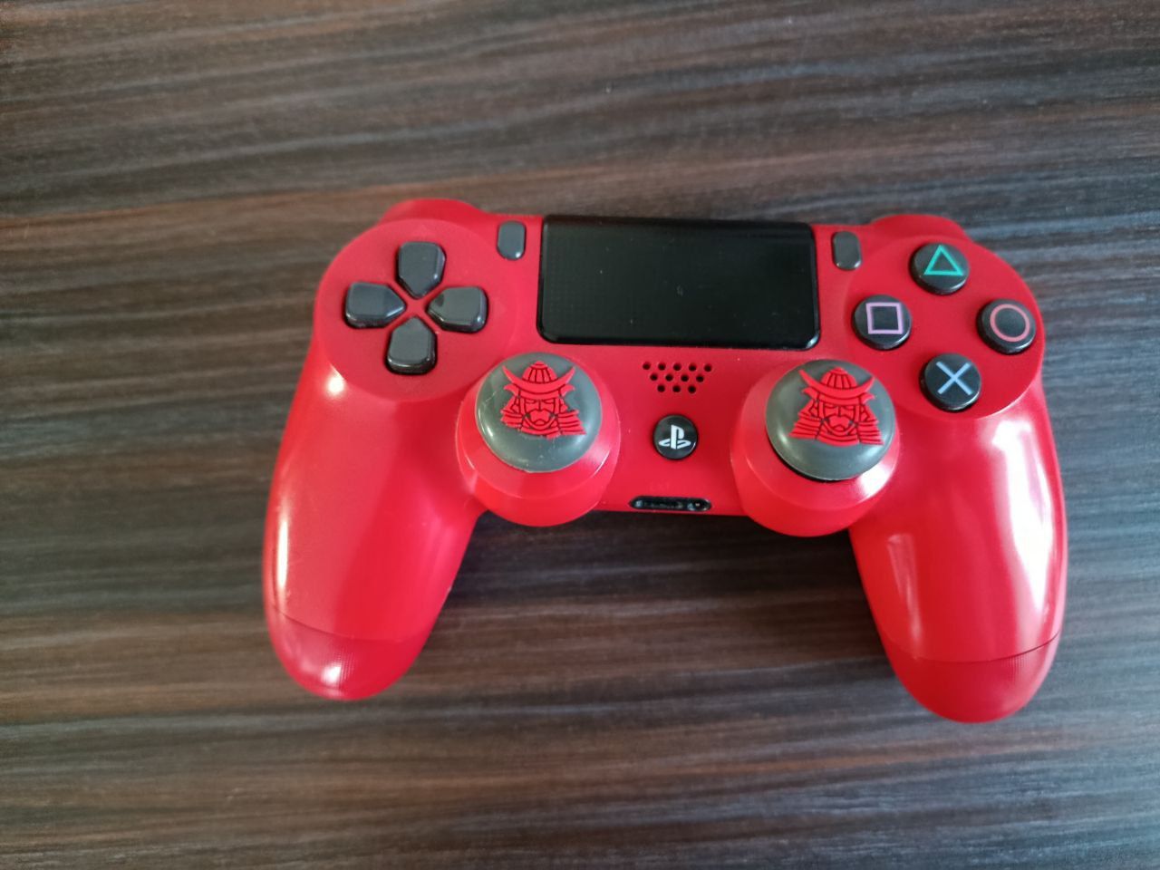 Ps 4 slim пс4 2 геймпада + диски