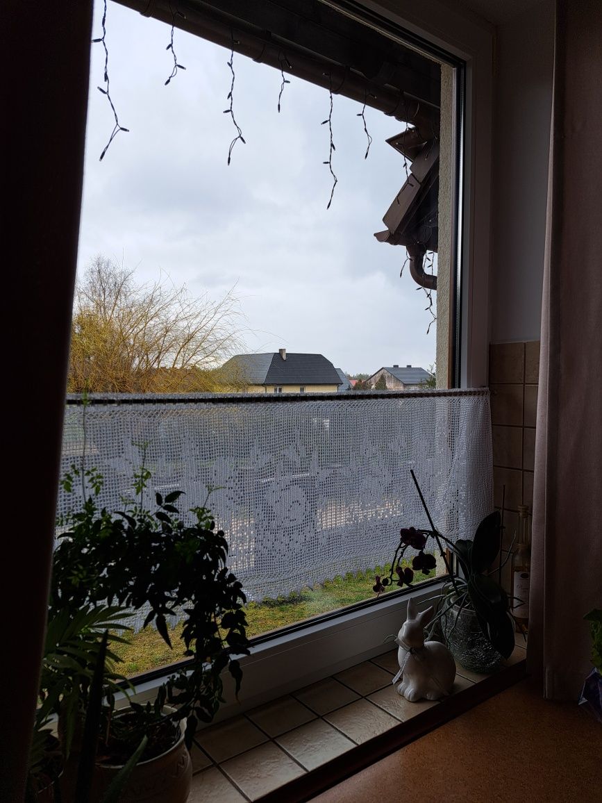 Wielkanocna zazdrostka na okno ręcznie robiona firanka