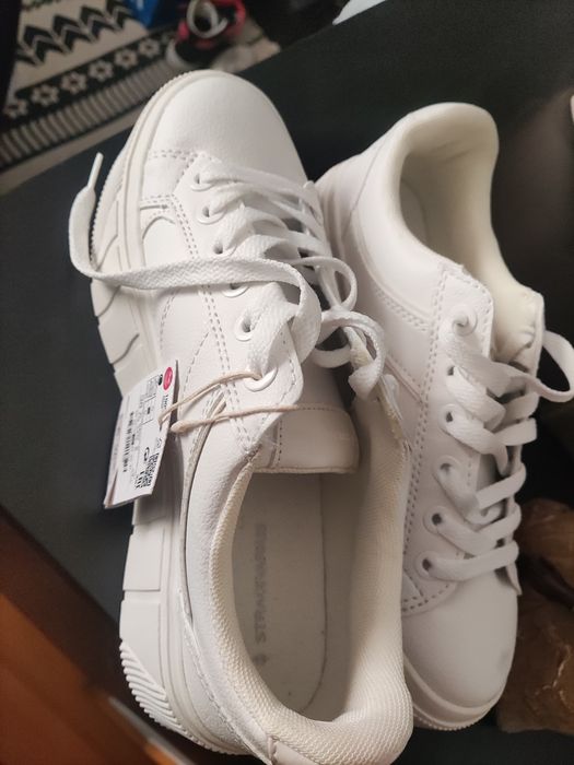 Sapatilhas brancas 38 novas