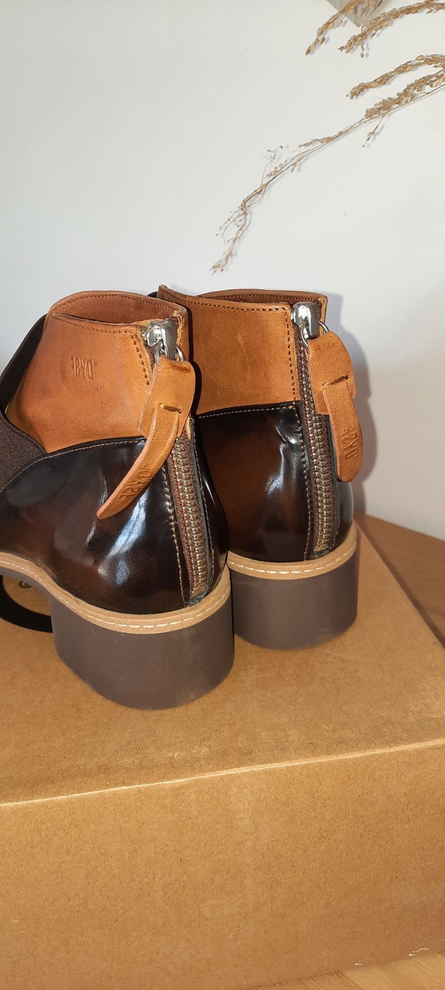Botas novas Dysfuncional
