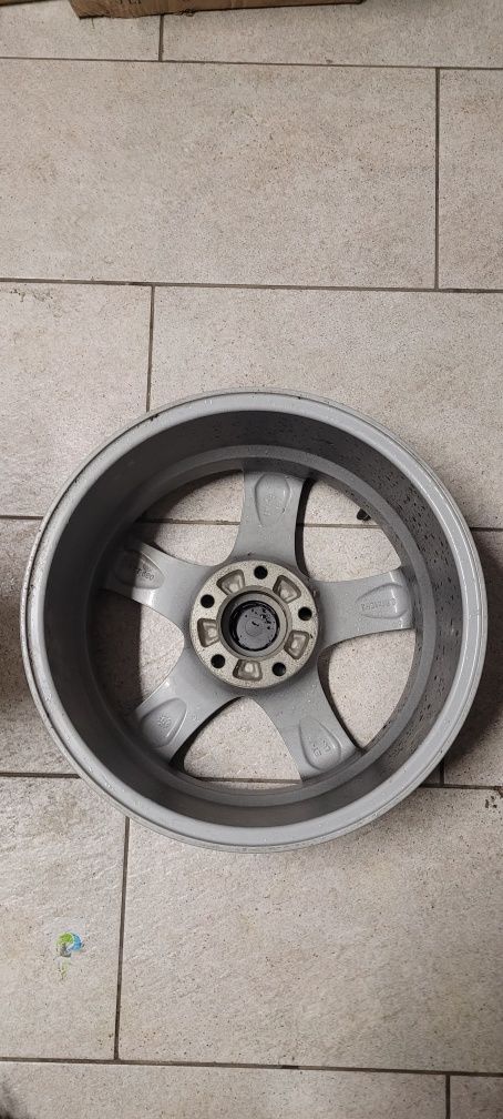 felga att 16 5x114.3 et35 nowa kia