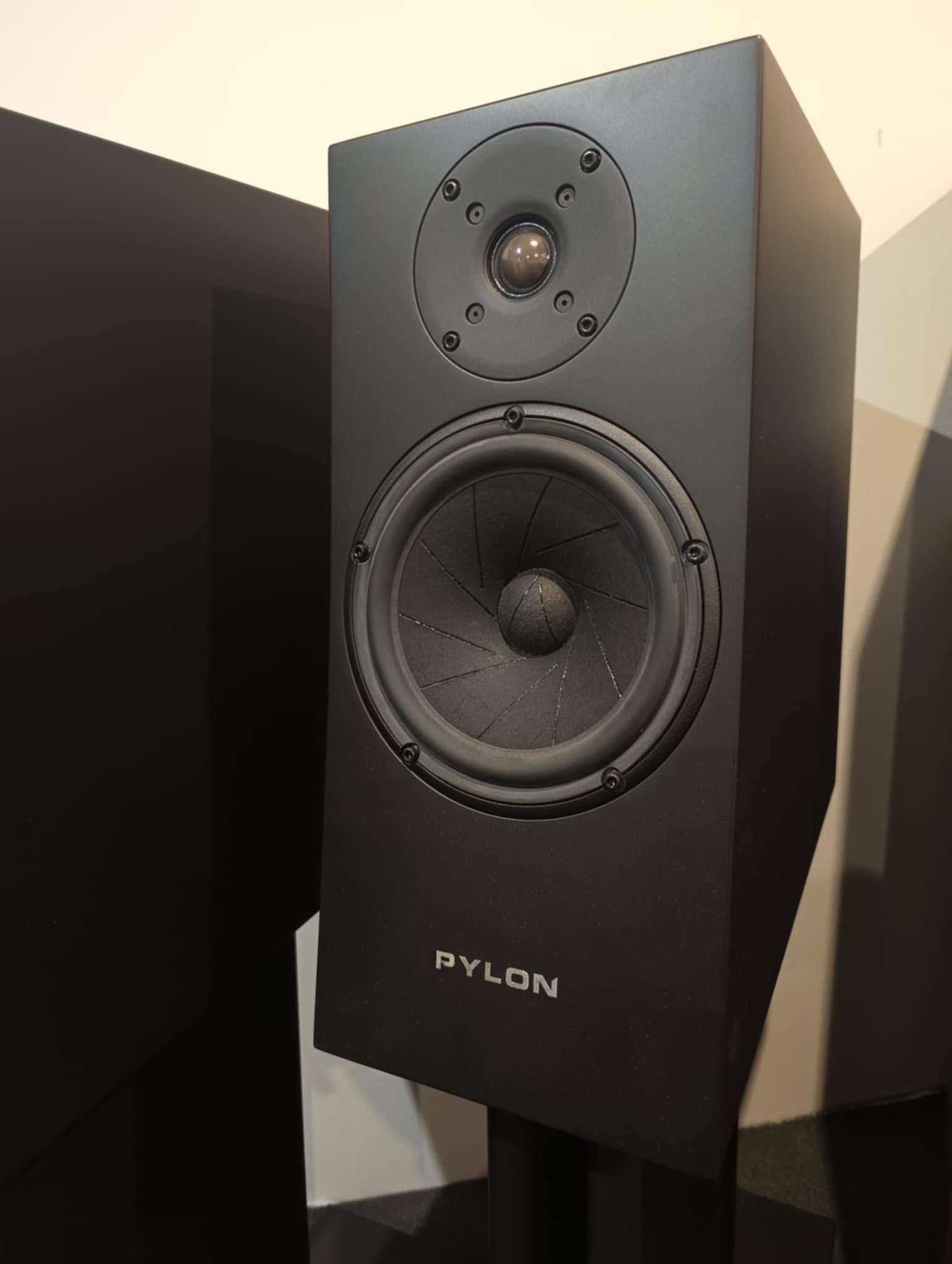 Kolumny Pylon Audio Jasper 18 czarny mat (EX Demo)