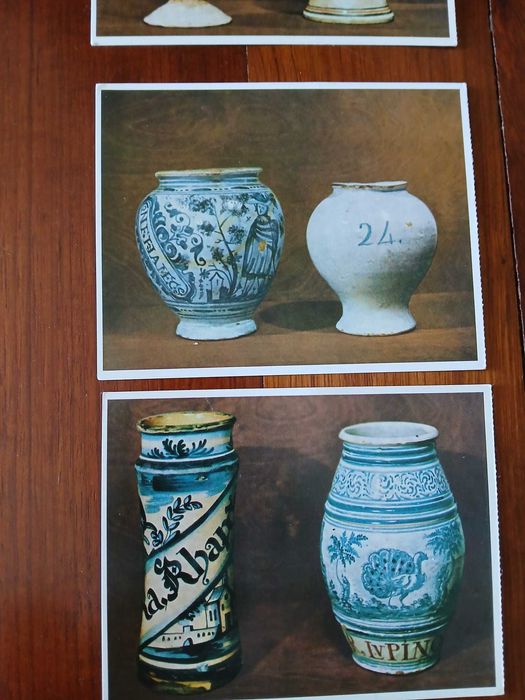 Coleção de postais de potes e mangas de farmácia antigos