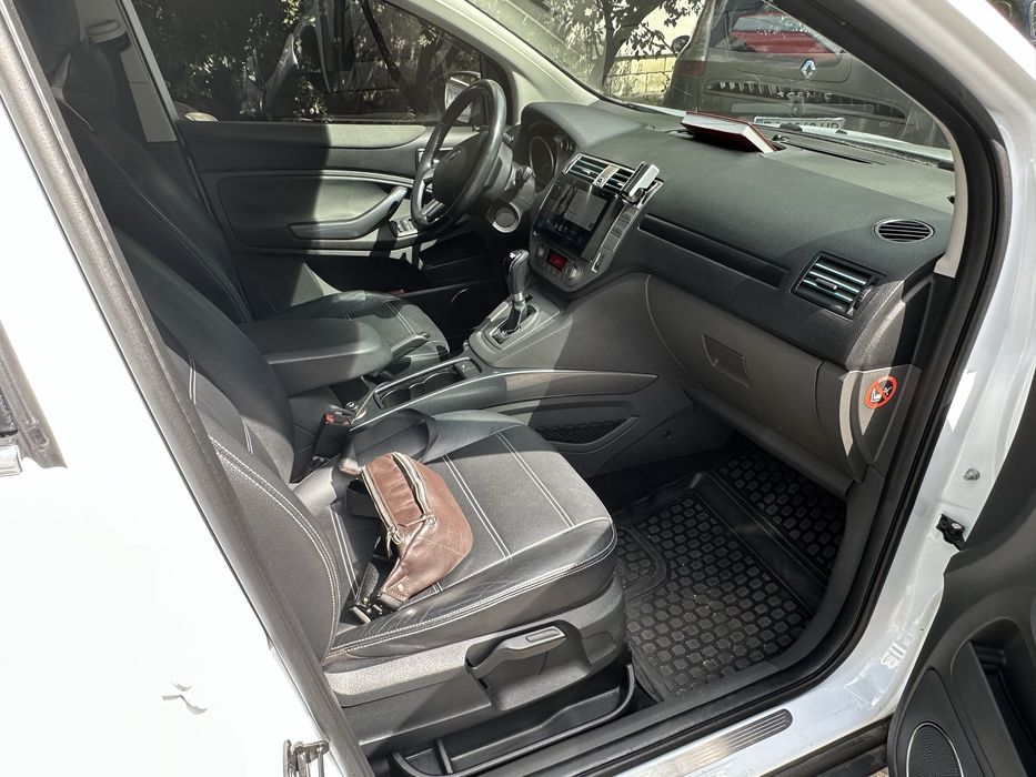 Ford Kuga 2011 2.0 183л. с.