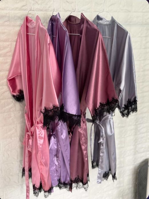 Піжамки жіночі ( атлас , велюр ) халатики