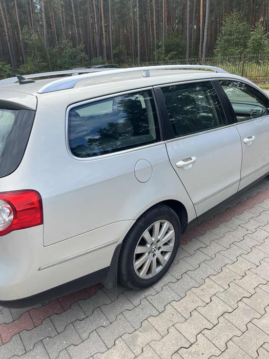 VOLKSWAGEN Passat B6 Highline 2.0 TDI-CR 2008 rok
