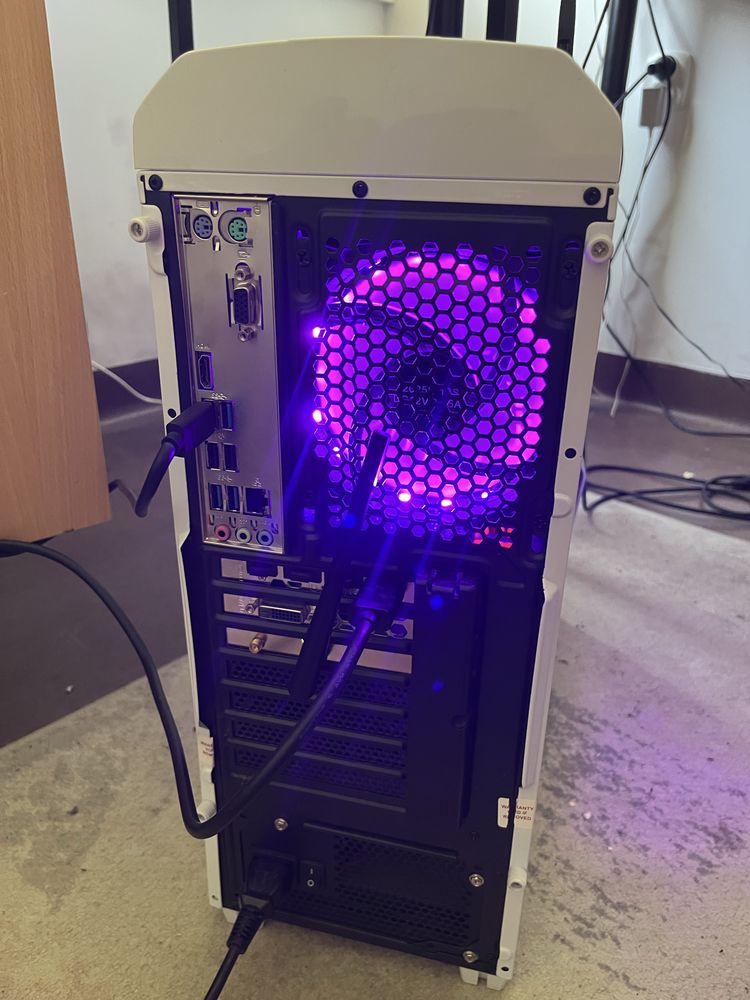 Sprzedam komputer stacjonarny w dobrym stanie, 16GB ram, Samsung SSD