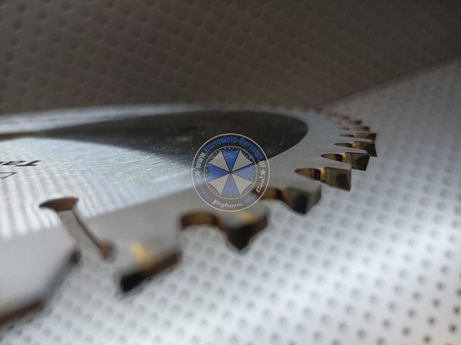 Tarcza z widią do drewna 230mm 60T tarcza do drewna 230mm 60 zębów