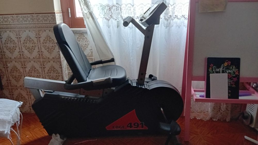 Bicicleta Ergométrica Reclinada EDGE 491