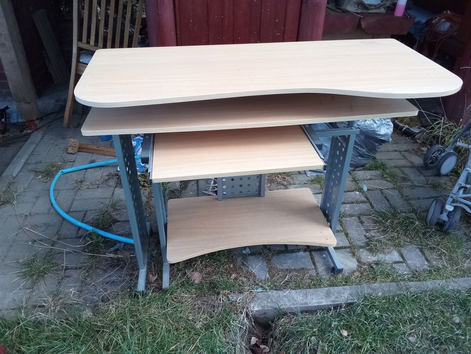 Biurko i szawka oddam