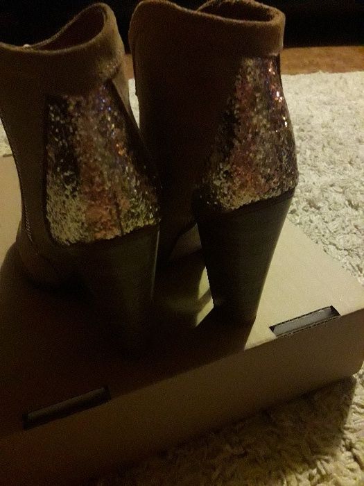 Botki Stradivarius 38