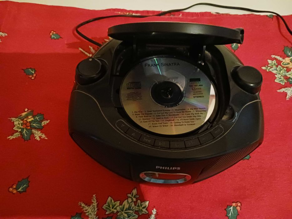 Radio cd philips a funcionar tudo impecável