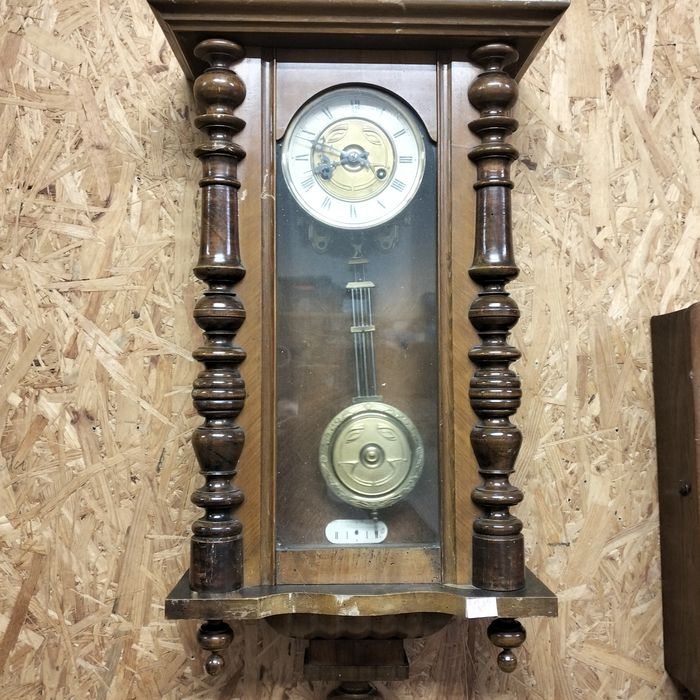 Stary zegar ścienny sprawny A15