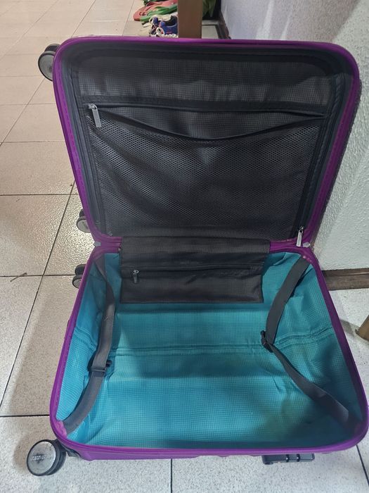 Vendo mala de viagem usada