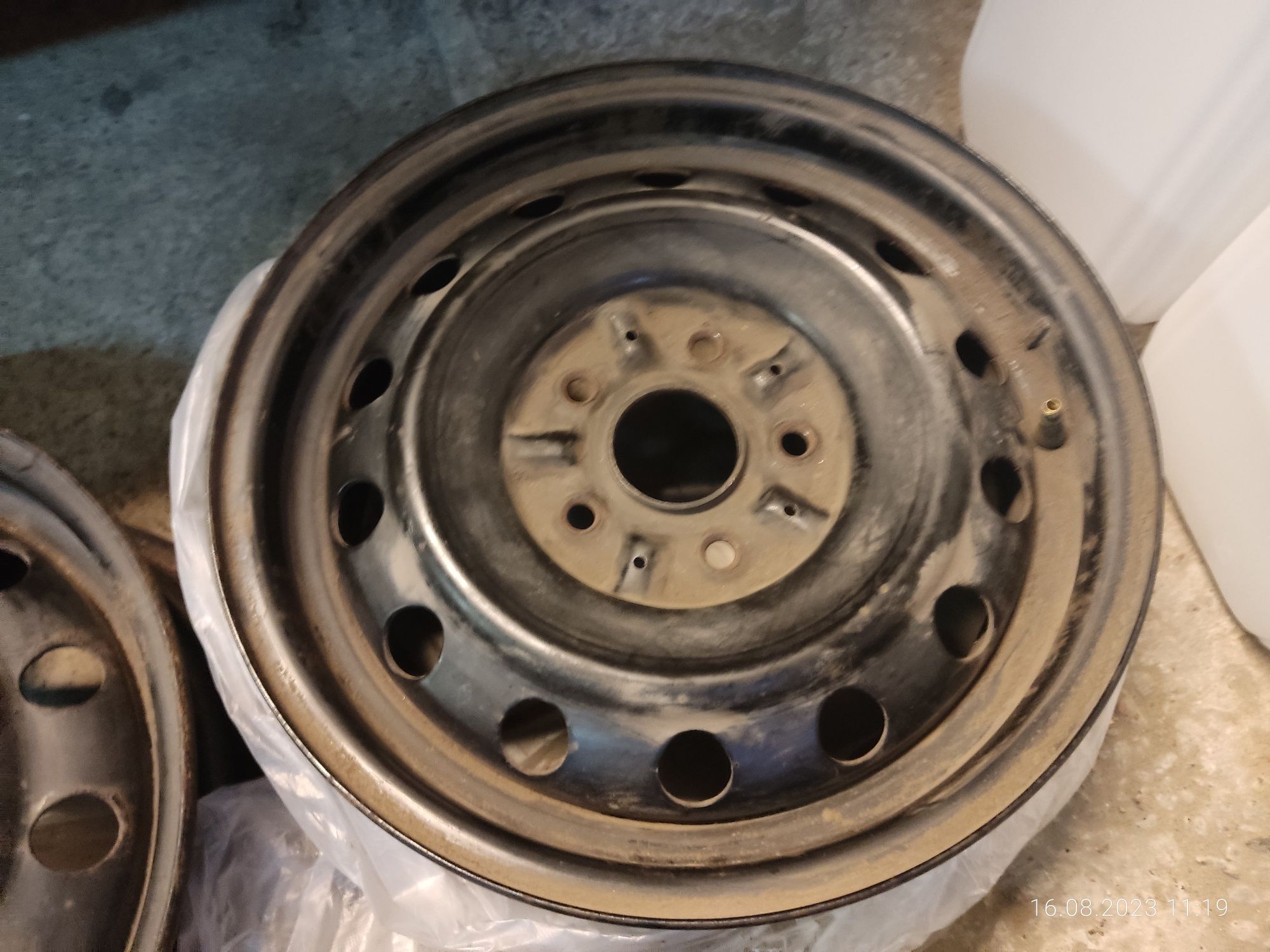 Продам диски на Toyota/Suzuki  R15 5x114.3 6 j