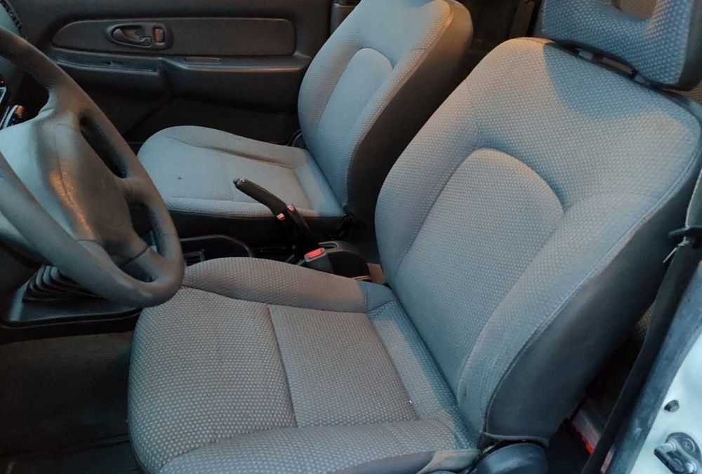 Mitsubishi L200 4x4 de 4 Lugares