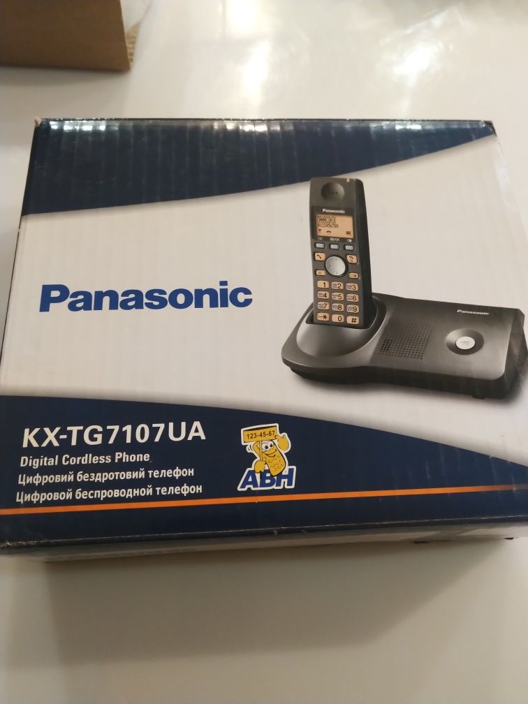 Телефон Panasonic KX-TG7107UA