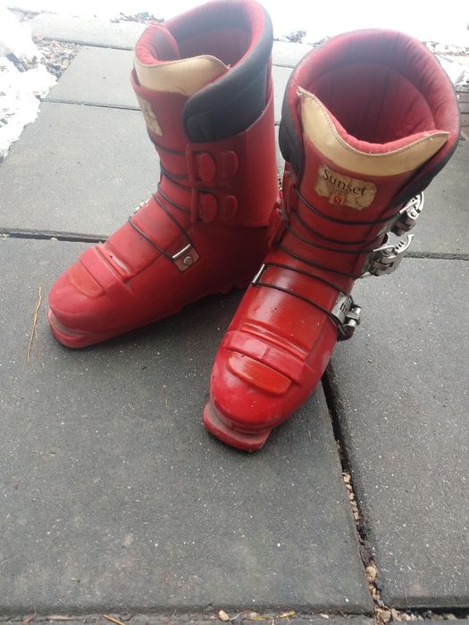 Narty z kijkami i butami