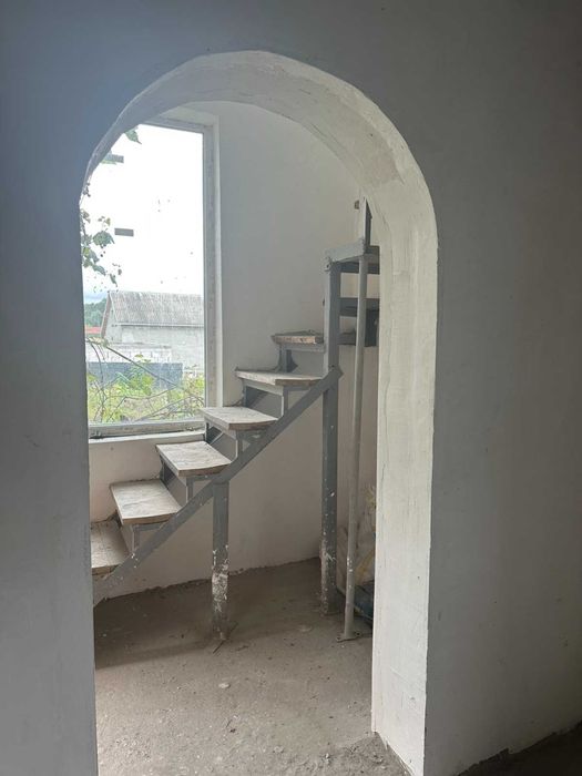 Просторий будинок! 100м2 - 6соток! Чорнові зроблені! Є Гараж!