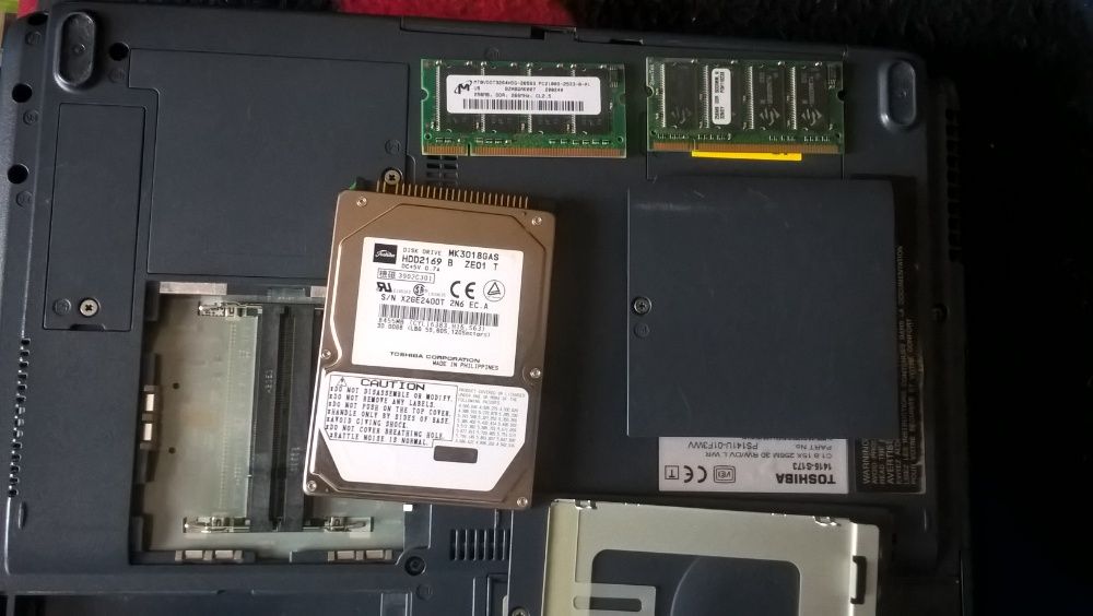 Laptop Toshiba Satellite i inne sprzedam