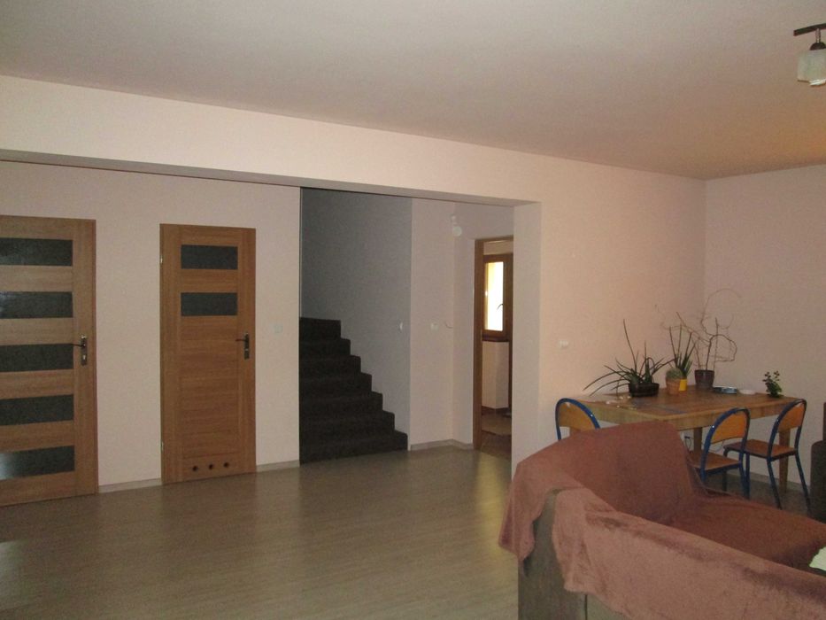 Noclegi pracownicze, dom do wynajęcia. Blok Dobryszyce k/Radomska