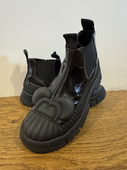 Продам тидячі ботінки