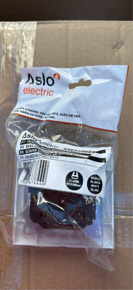 Fichas com entradas usb