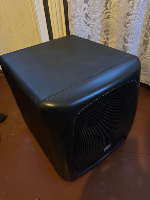 Subwoofer studyjny KRK 10S aktywny