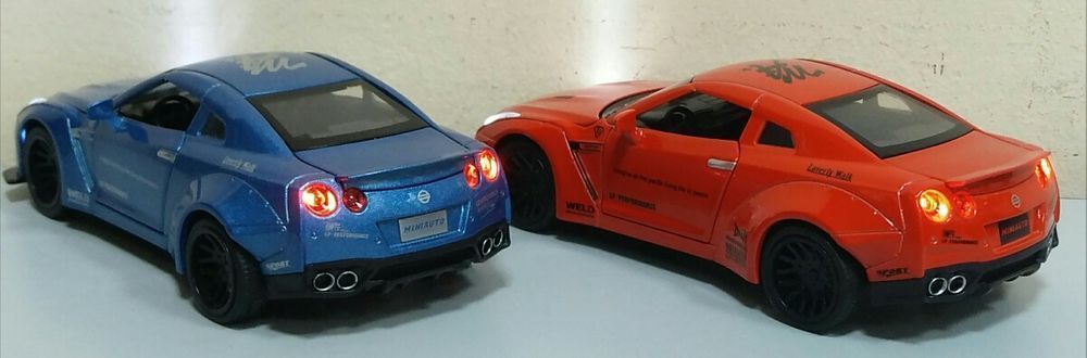 Машинка Nissan GTR модель 1:32 Автопром. Металл