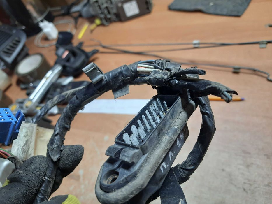 Проводка передніх лівих водійських дверей Мерседес МЛ w163 A1635408209