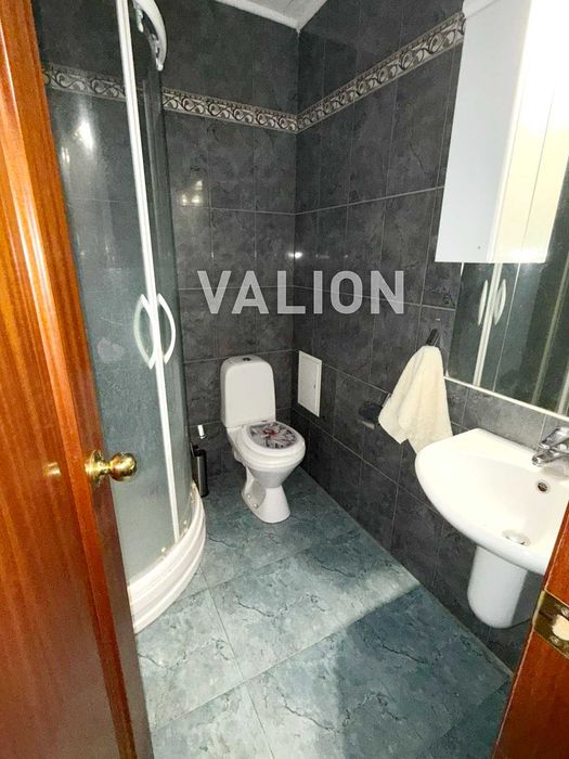 Продаж 3 кімн. кв. вул. Золотоустівська, 10-12, площа Галицька, Центр