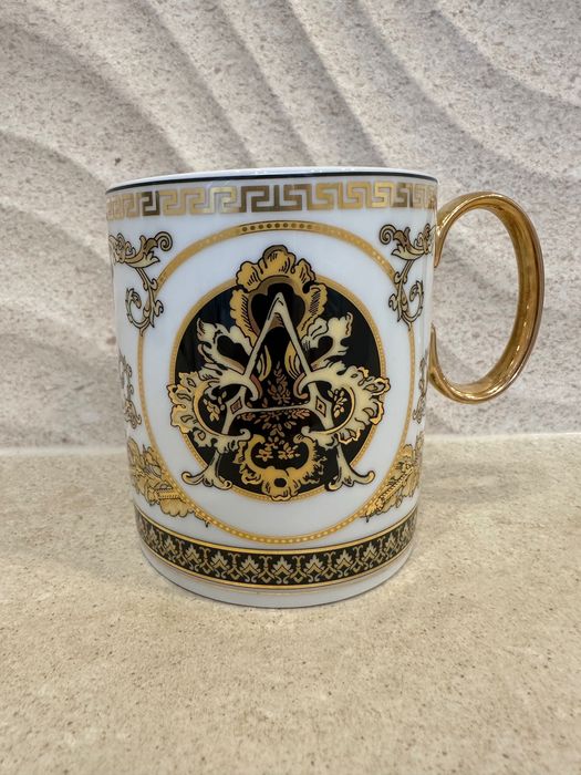 Kubek VERSACE z literą A