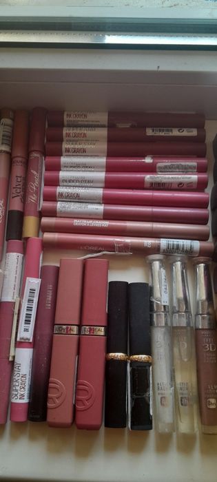 Губные помады. L'оreal