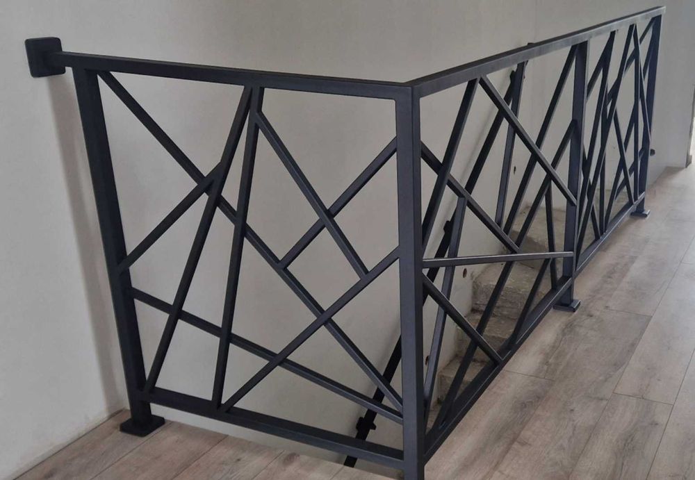 Balustrady wewnętrzne zewnętrzne